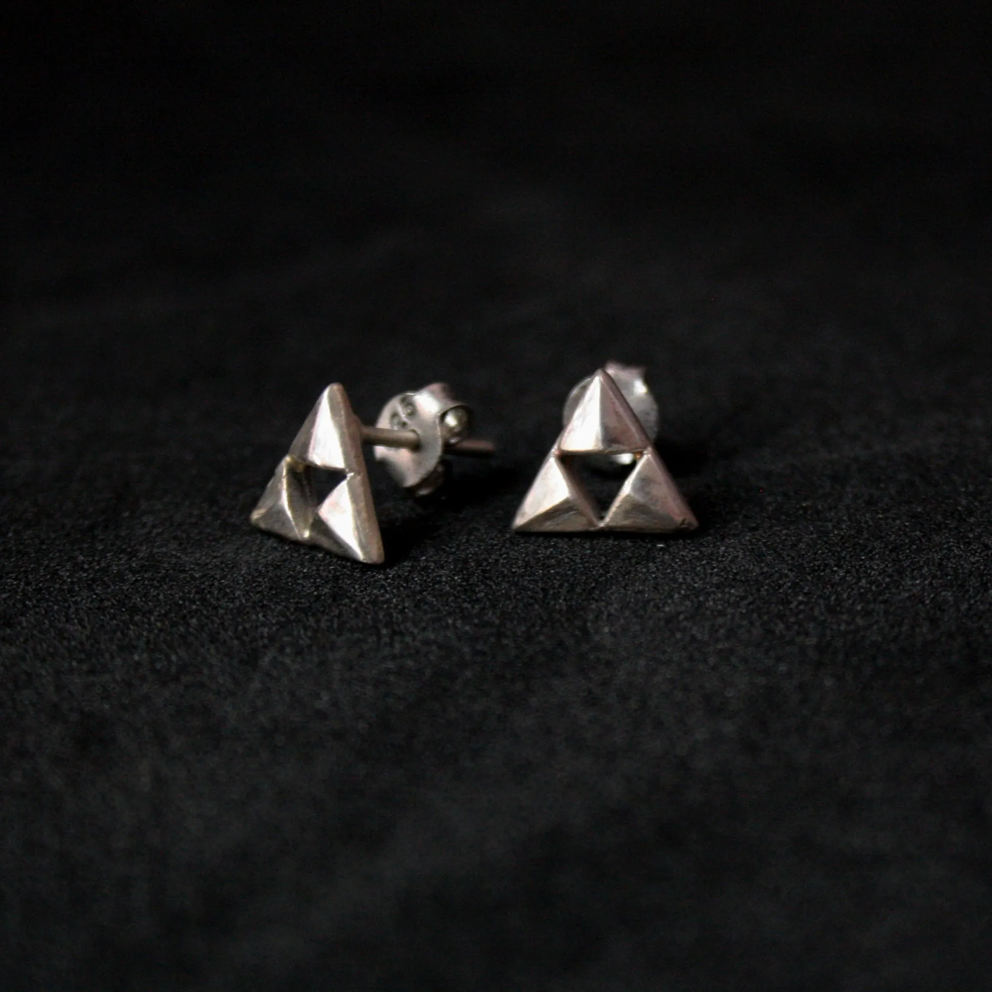 Pyramid Studs
