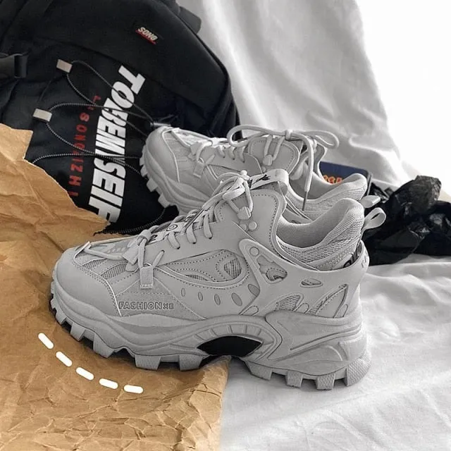 RM-11 Hiking Sneakers