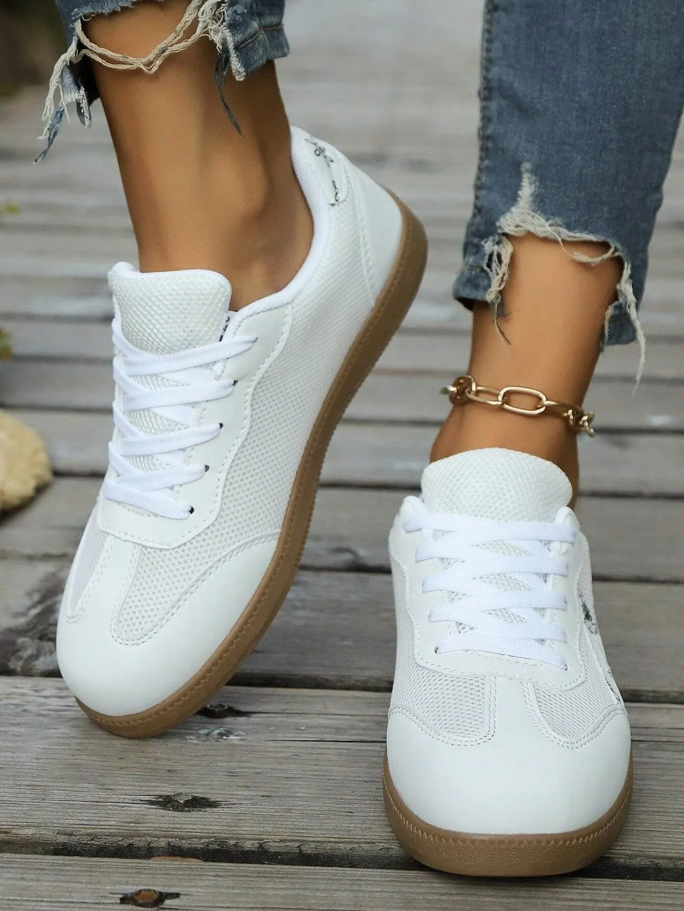 Sporty Sneakers for Women, Letter Patch Decor Lace up Front Running Shoes