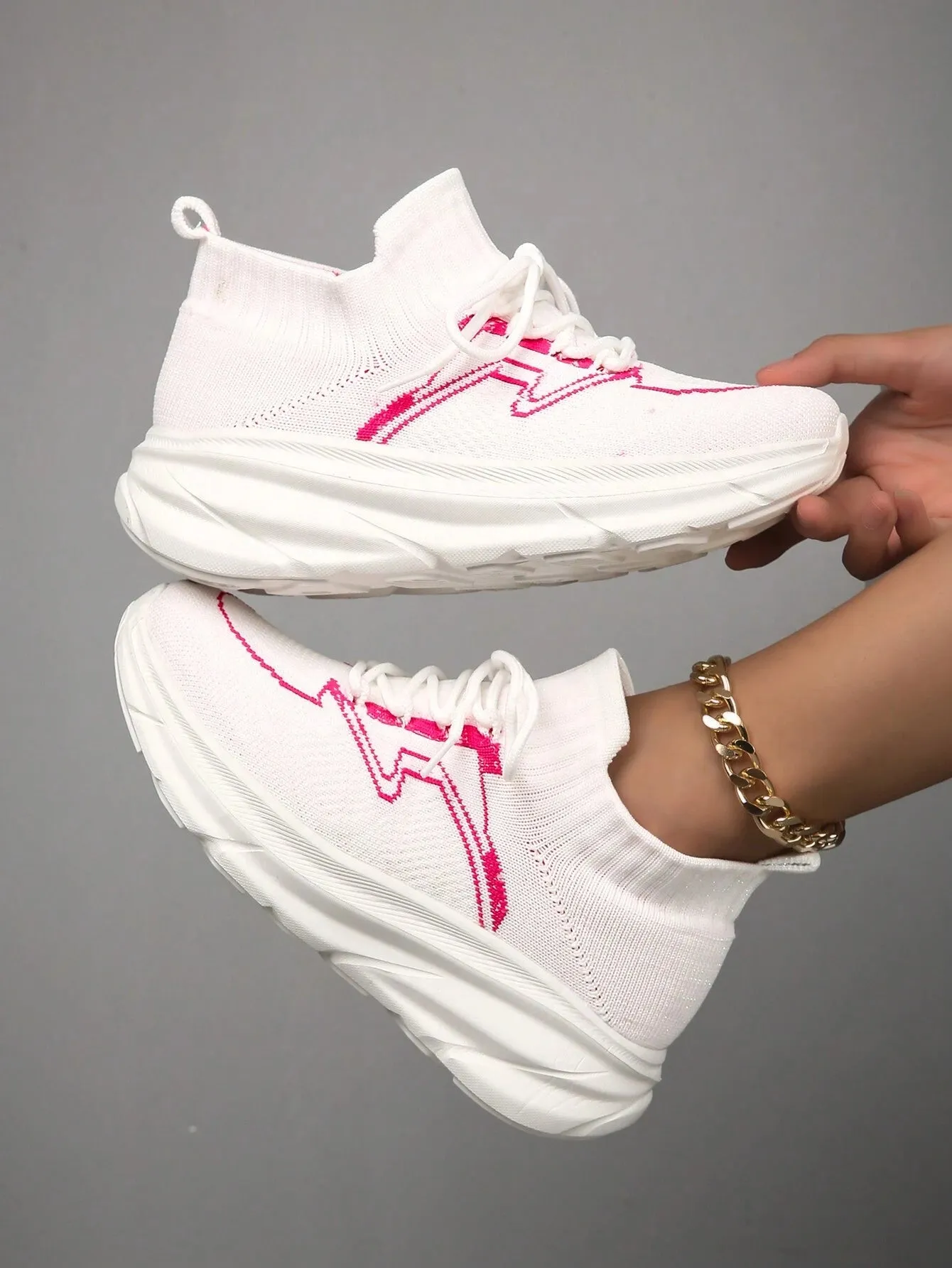 Sporty Sneakers for Women, Letter Patch Decor Lace up Front Running Shoes