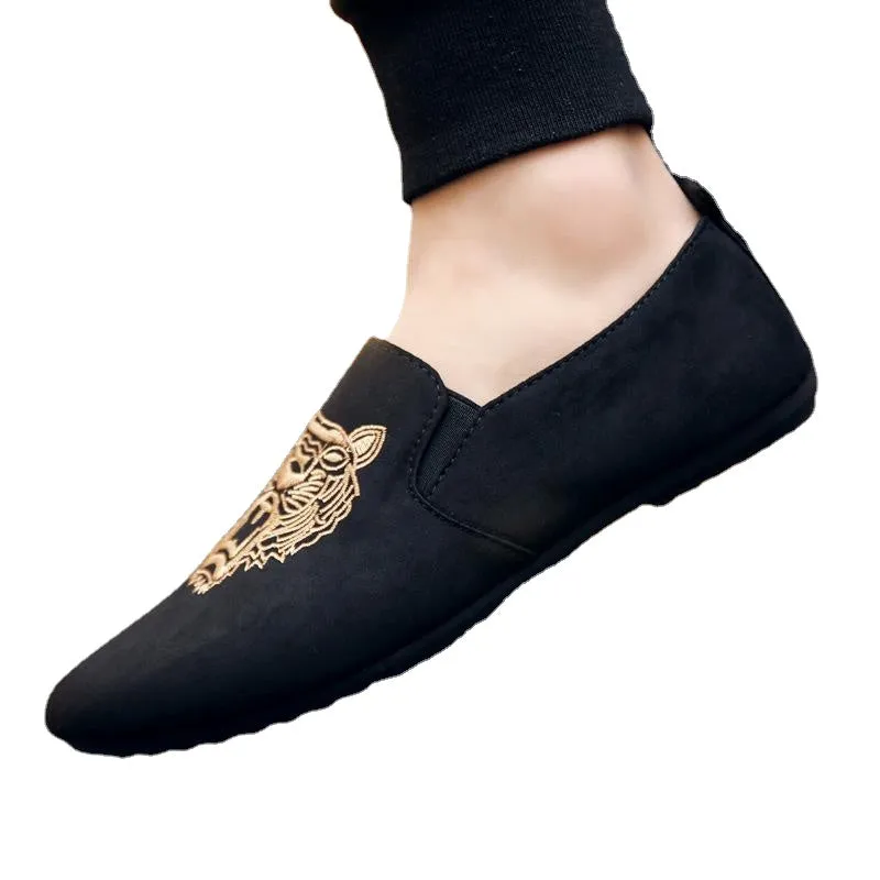 Spring social group casual shoes, beans, shoes, tiger heads, embroidered sets, pedals, men's shoes, fast hands, red man.