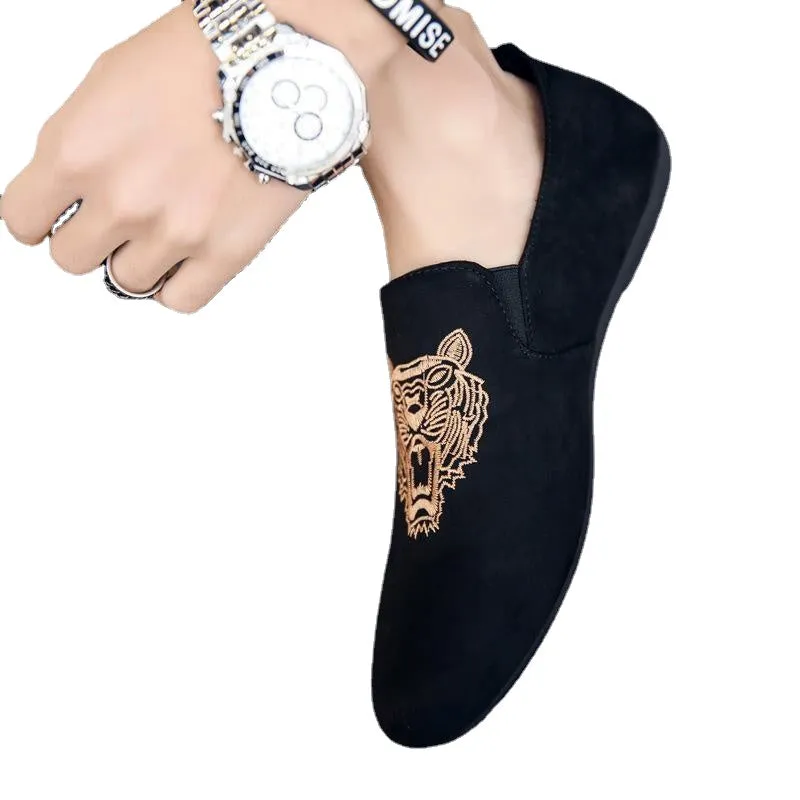 Spring social group casual shoes, beans, shoes, tiger heads, embroidered sets, pedals, men's shoes, fast hands, red man.
