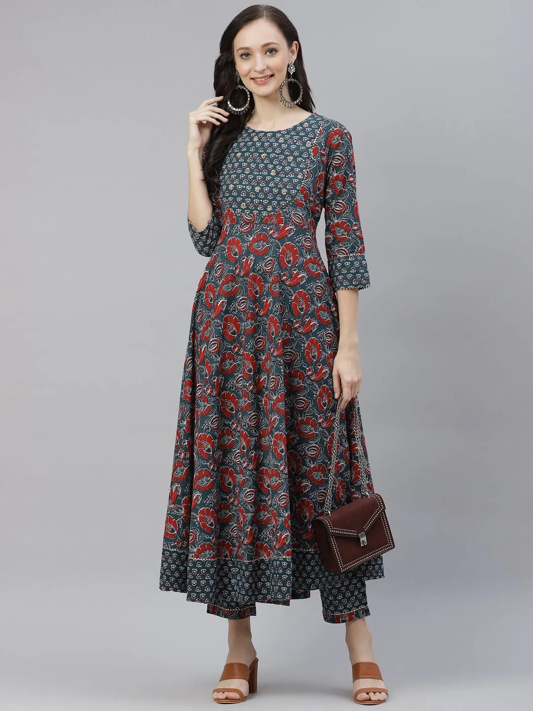 Women'S Dark Green Cotton Flaired Kurta Pant Set